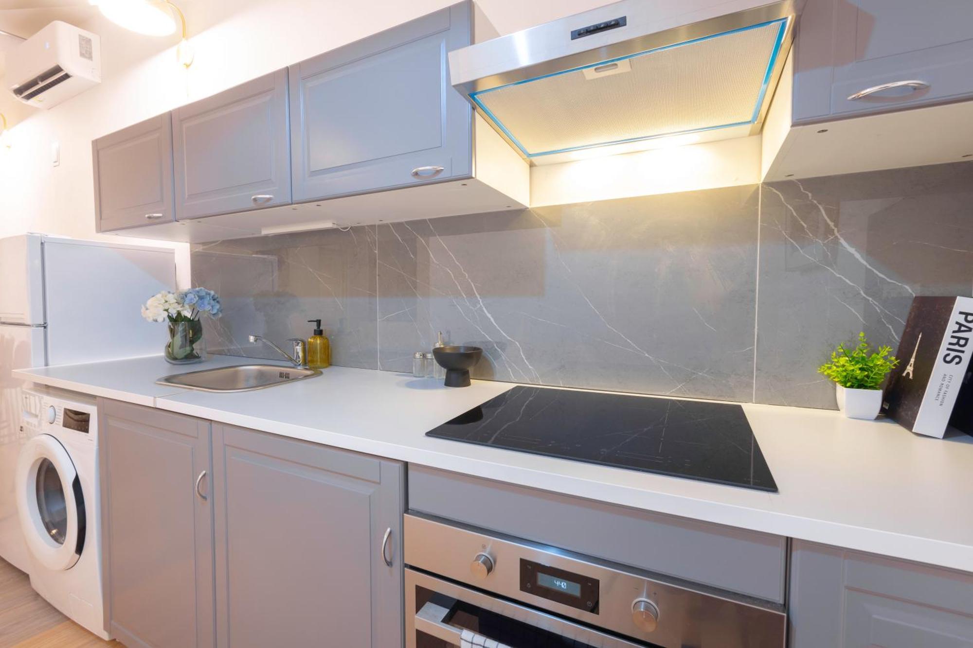Apartment N' Cozy T8 W' 2bedrm Budapest